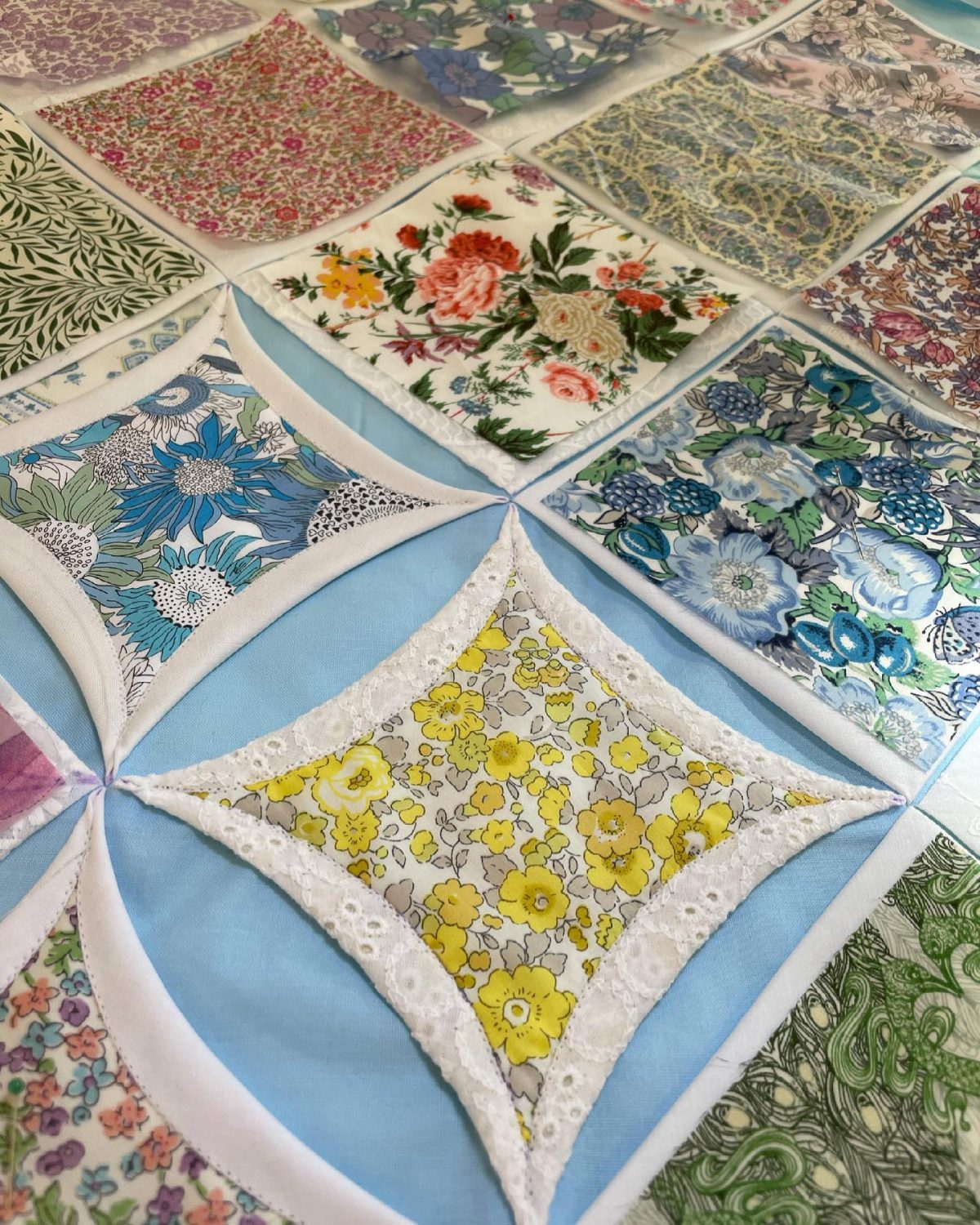 カテドラルウィンドの作り方Cathedral window Quilt 